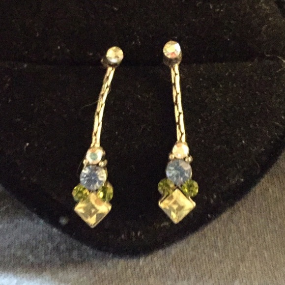 SALE‼️Australian Swarovski Crystal Drop Earrings - Picture 2 of 3